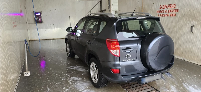 Toyota Rav4 2.2 D4D 136 кс. , снимка 3 - Автомобили и джипове - 53540536
