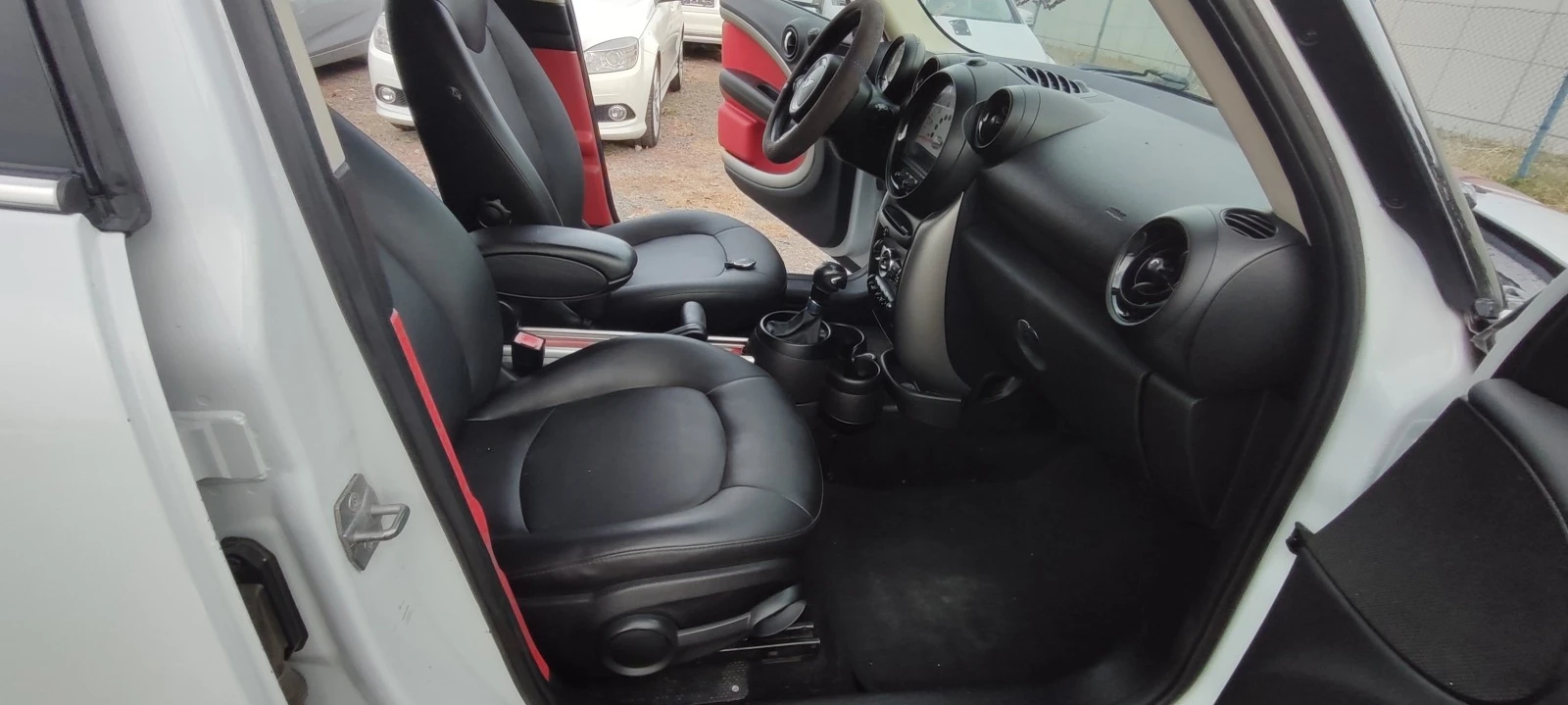 Mini Countryman 1.6 Автоматик 2013г Лизинг Бартер | Mobile.bg — изображение 11