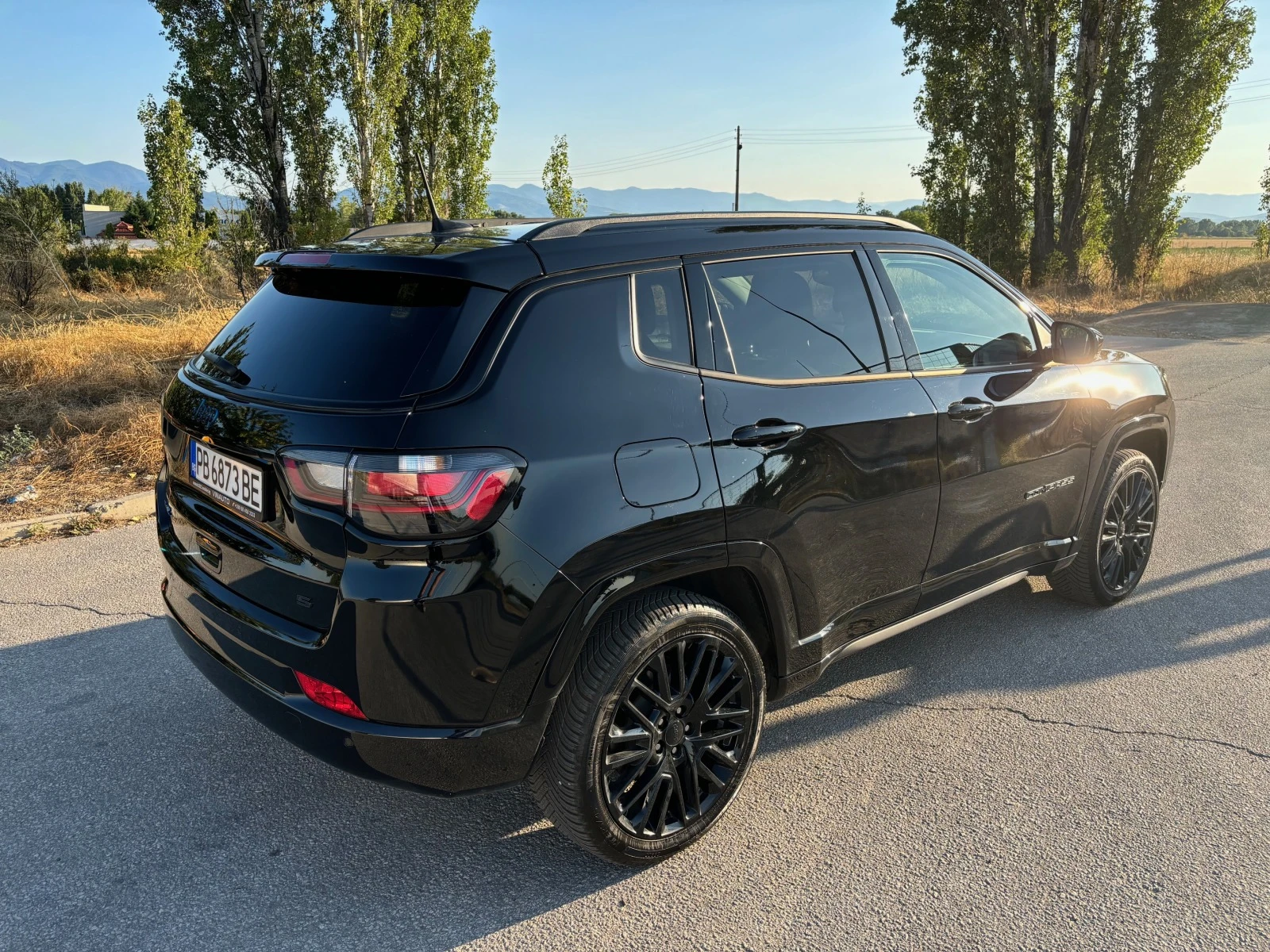 Jeep Compass Black Edition Top  - изображение 8