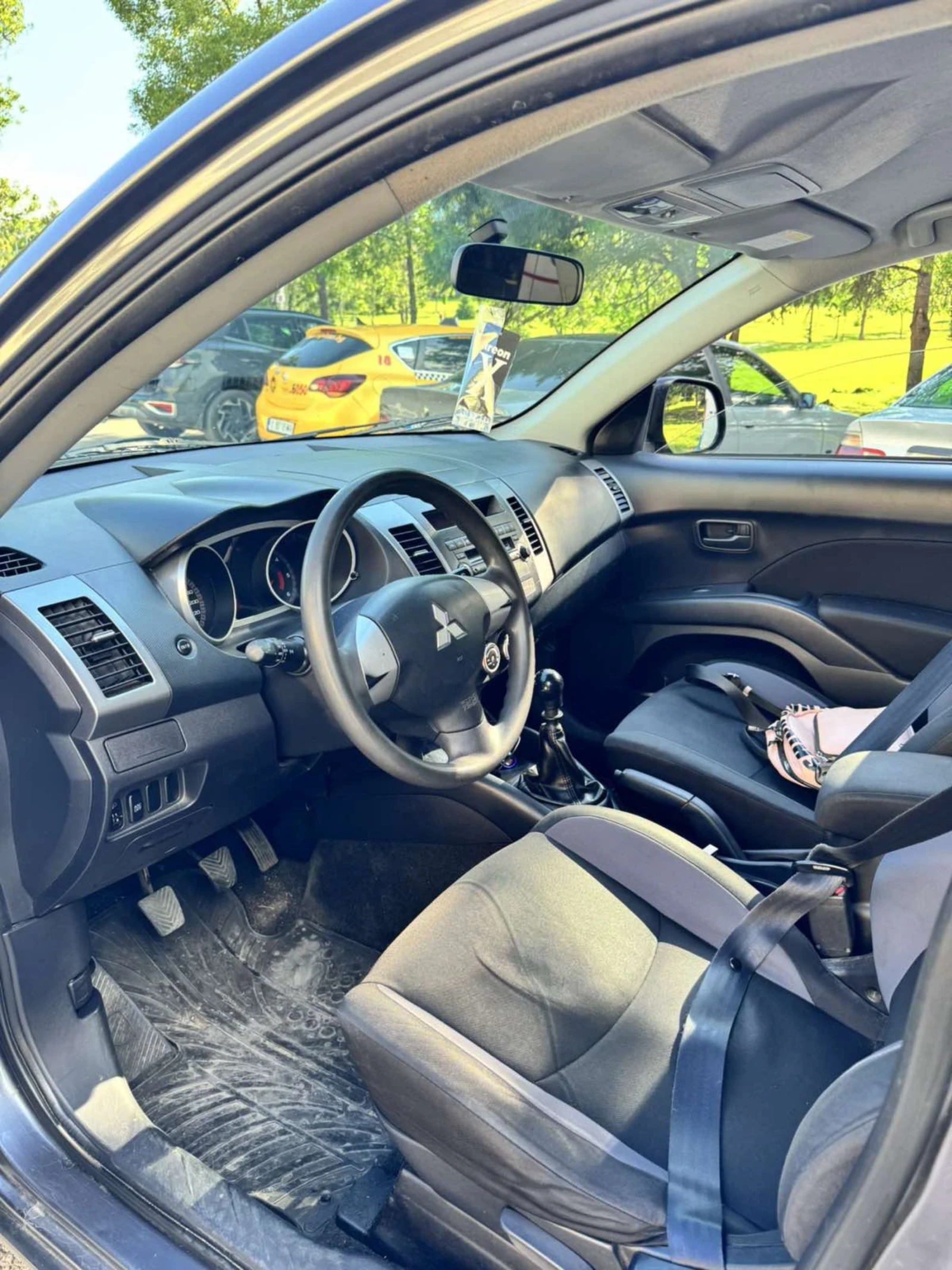 Mitsubishi Outlander  - изображение 7