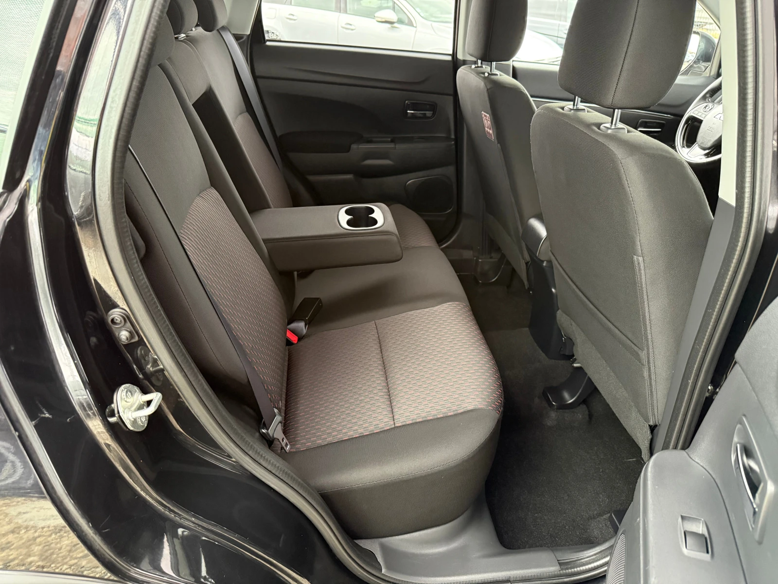 Mitsubishi ASX 1.6 i | Mobile.bg   13