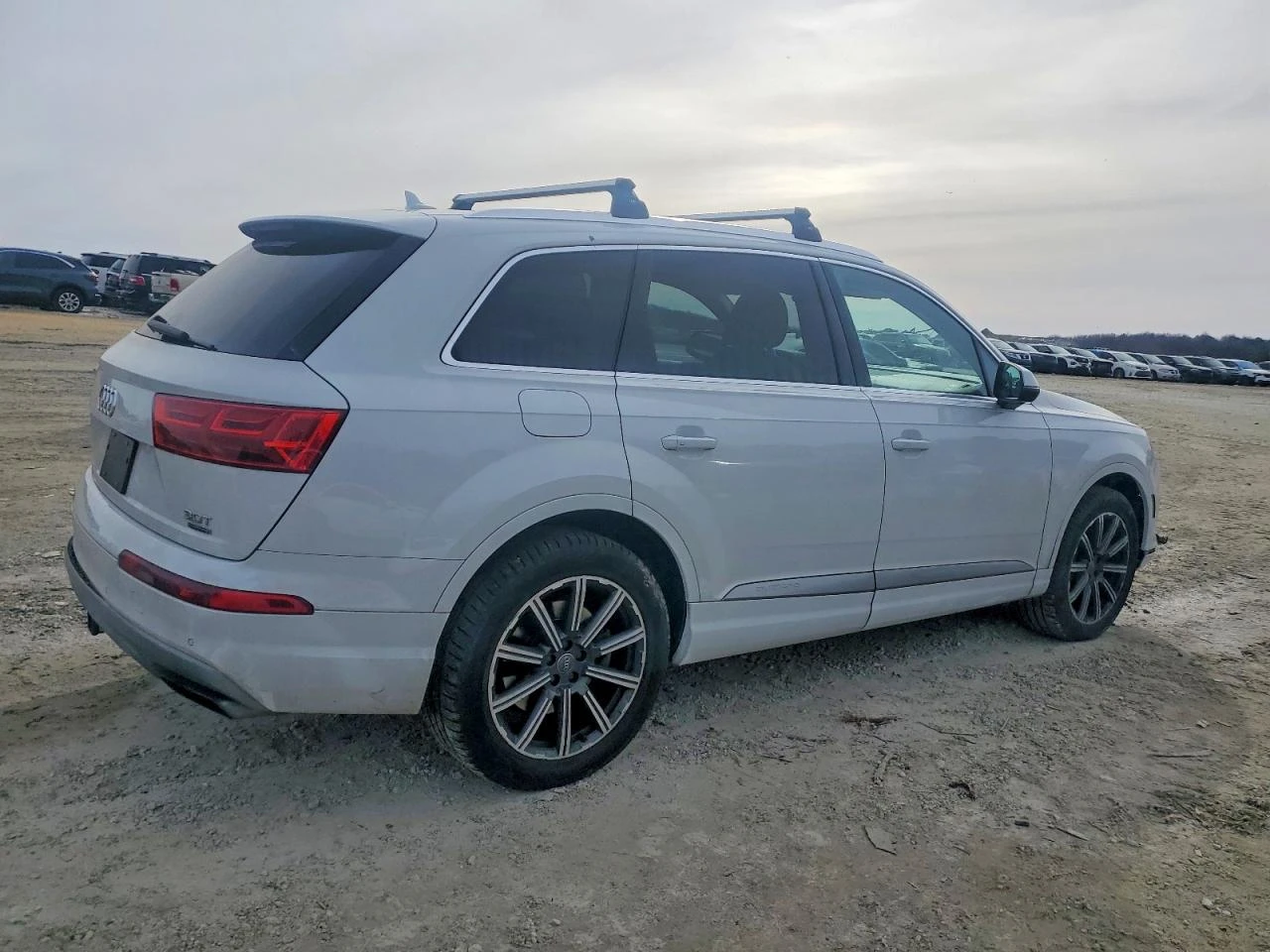 Audi Q7 3.0Т PREMIUM PLUS* DISTRONIC* 360 CAM* ОБДУХВАНЕ* , снимка 4 - Автомобили и джипове - 53894837