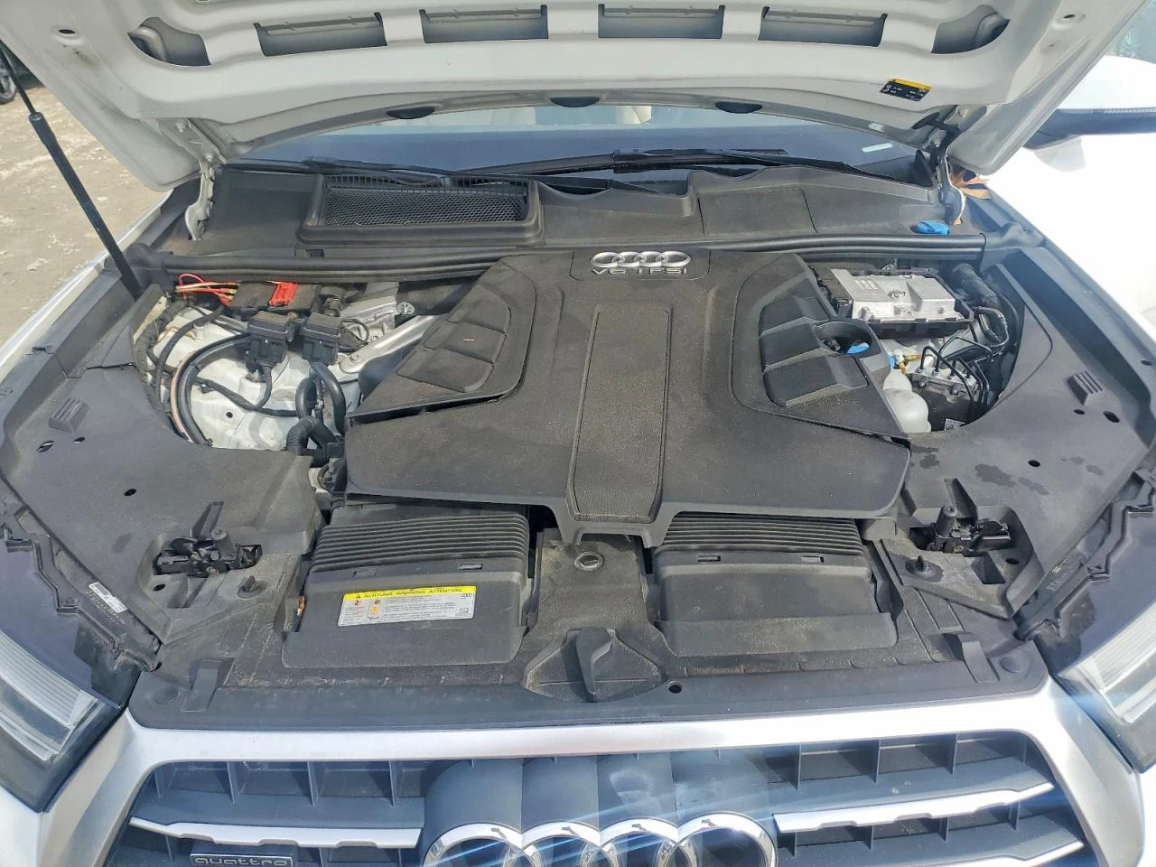 Audi Q7 3.0Т PREMIUM PLUS* DISTRONIC* 360 CAM* ОБДУХВАНЕ* , снимка 11 - Автомобили и джипове - 53894837