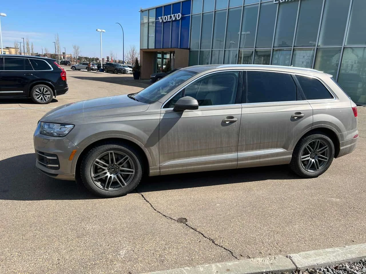 Audi Q7 * 3.0T Technik DISTRONIC| ОБУДХВАНЕ| B&O| PANO| NA, снимка 2 - Автомобили и джипове - 54184134