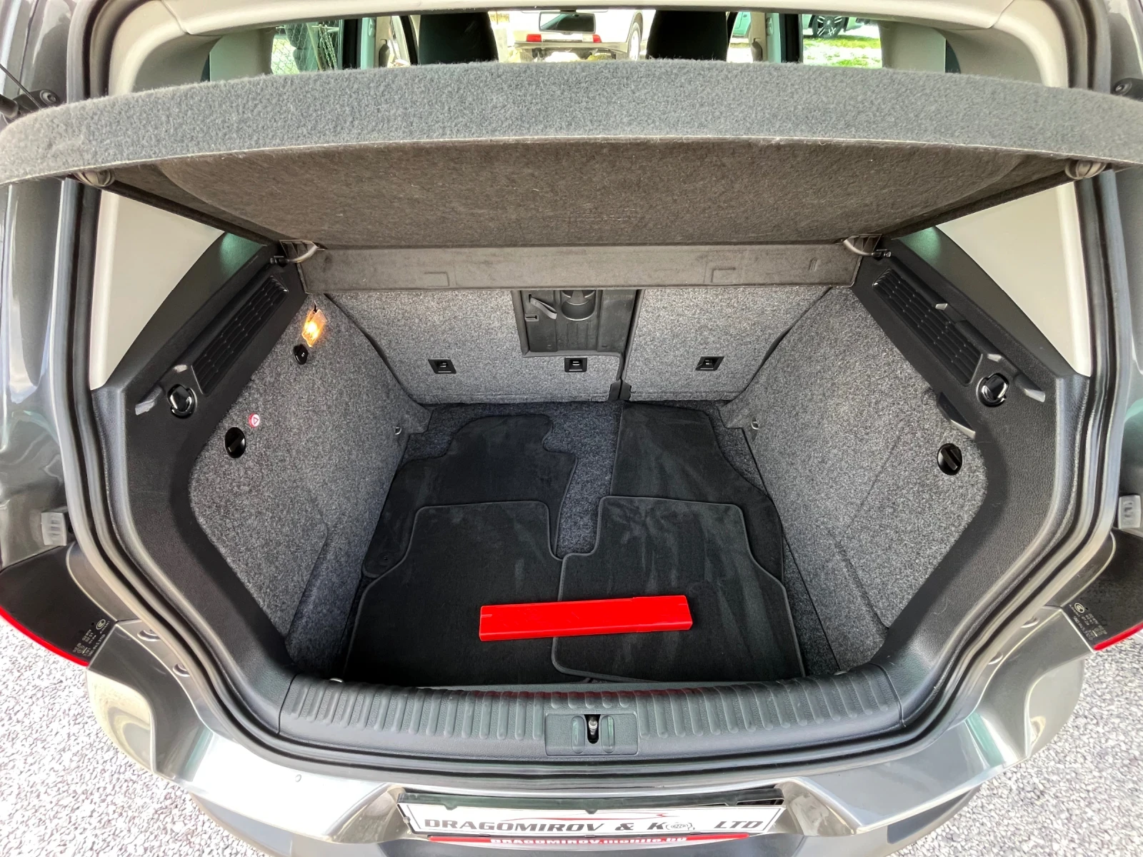 VW Tiguan 4otion/Automat, снимка 15 - Автомобили и джипове - 54256845