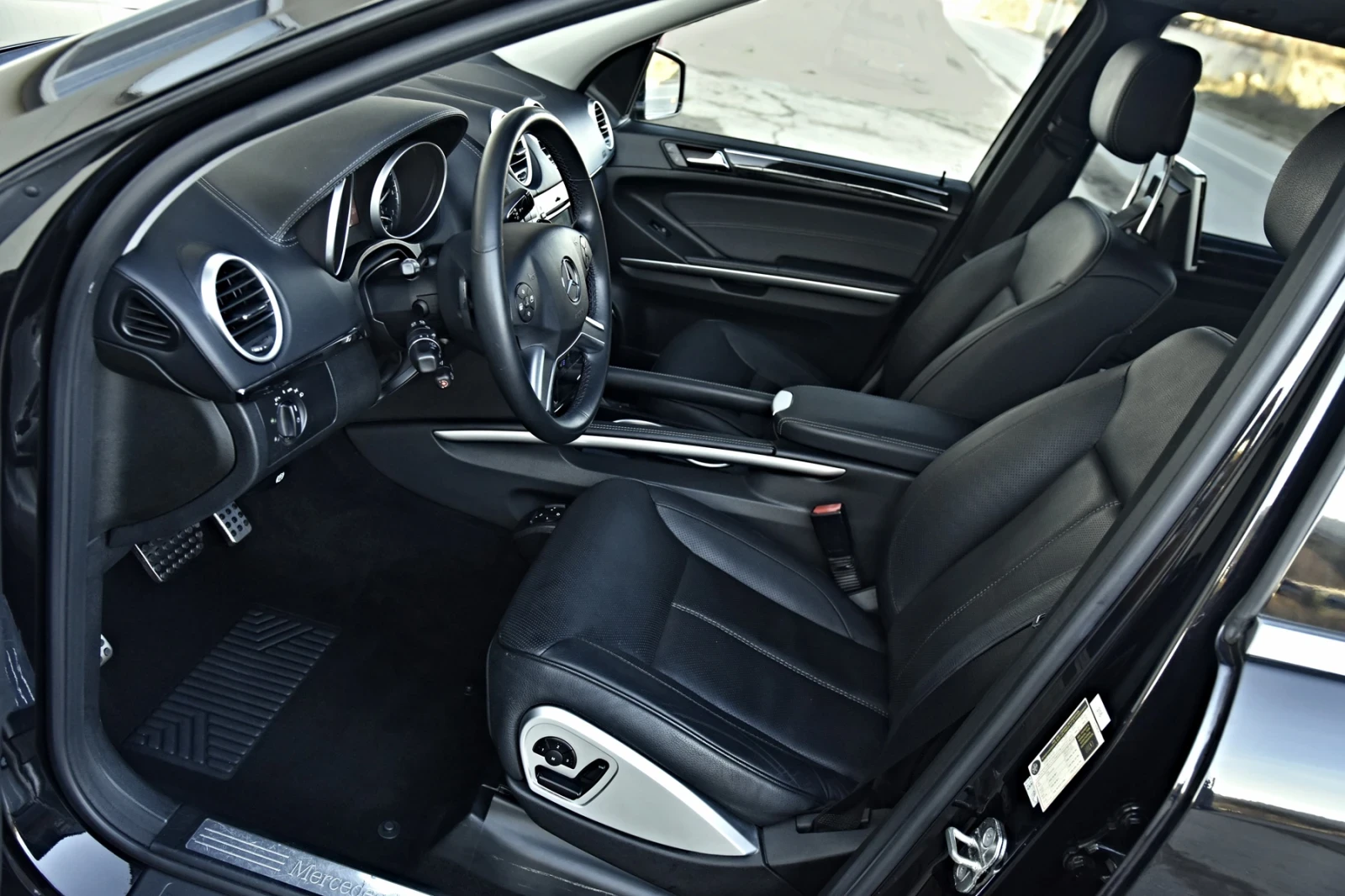 Mercedes-Benz GL 500 AMG FULL MAXX, снимка 9 - Автомобили и джипове - 55095756