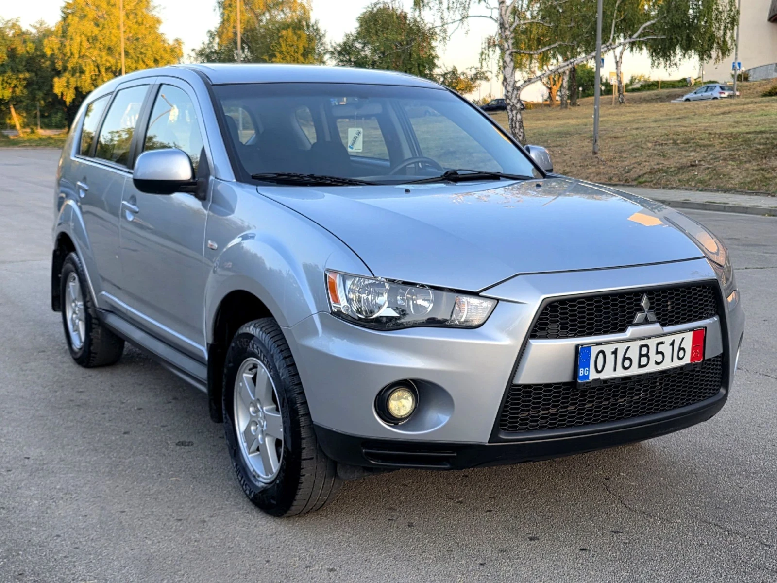 Mitsubishi Outlander Фейслифт, 2.0-147к.с , снимка 3 - Автомобили и джипове - 55944354