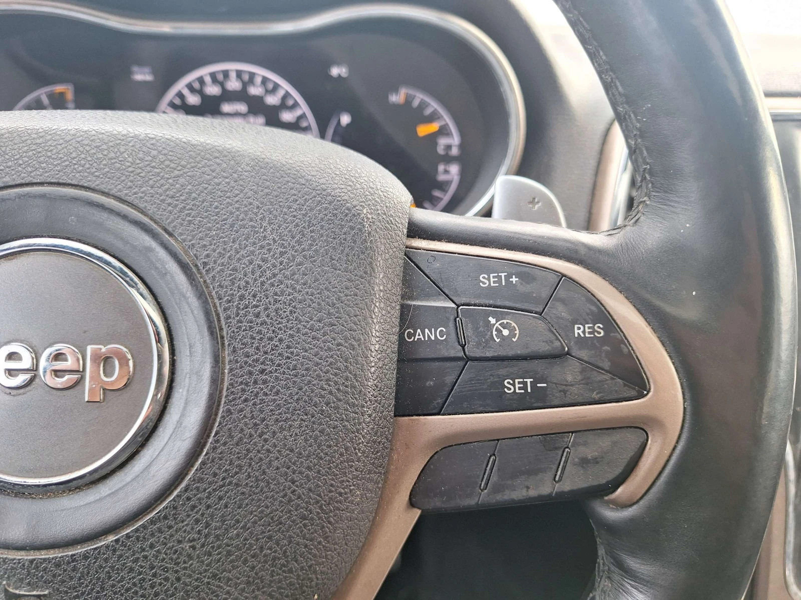 Jeep Grand cherokee * Limited 4x4 * CARFAX * ФИКСИРАНА ЦЕНА ДО БГ * , снимка 17 - Автомобили и джипове - 56085892
