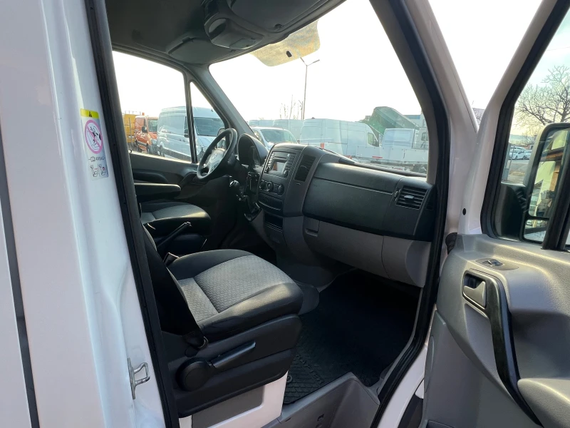 VW Crafter 2.0TDI 9МЕСТА , ПЪТНИЧЕСКИ , КЛИМА , снимка 6 - Бусове и автобуси - 49429262