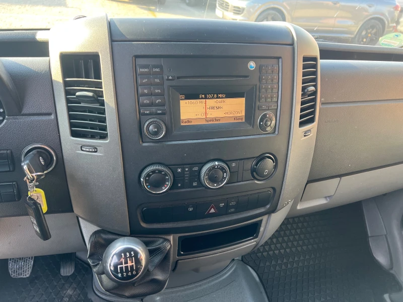 VW Crafter 2.0TDI 9МЕСТА , ПЪТНИЧЕСКИ , КЛИМА , снимка 11 - Бусове и автобуси - 49429262