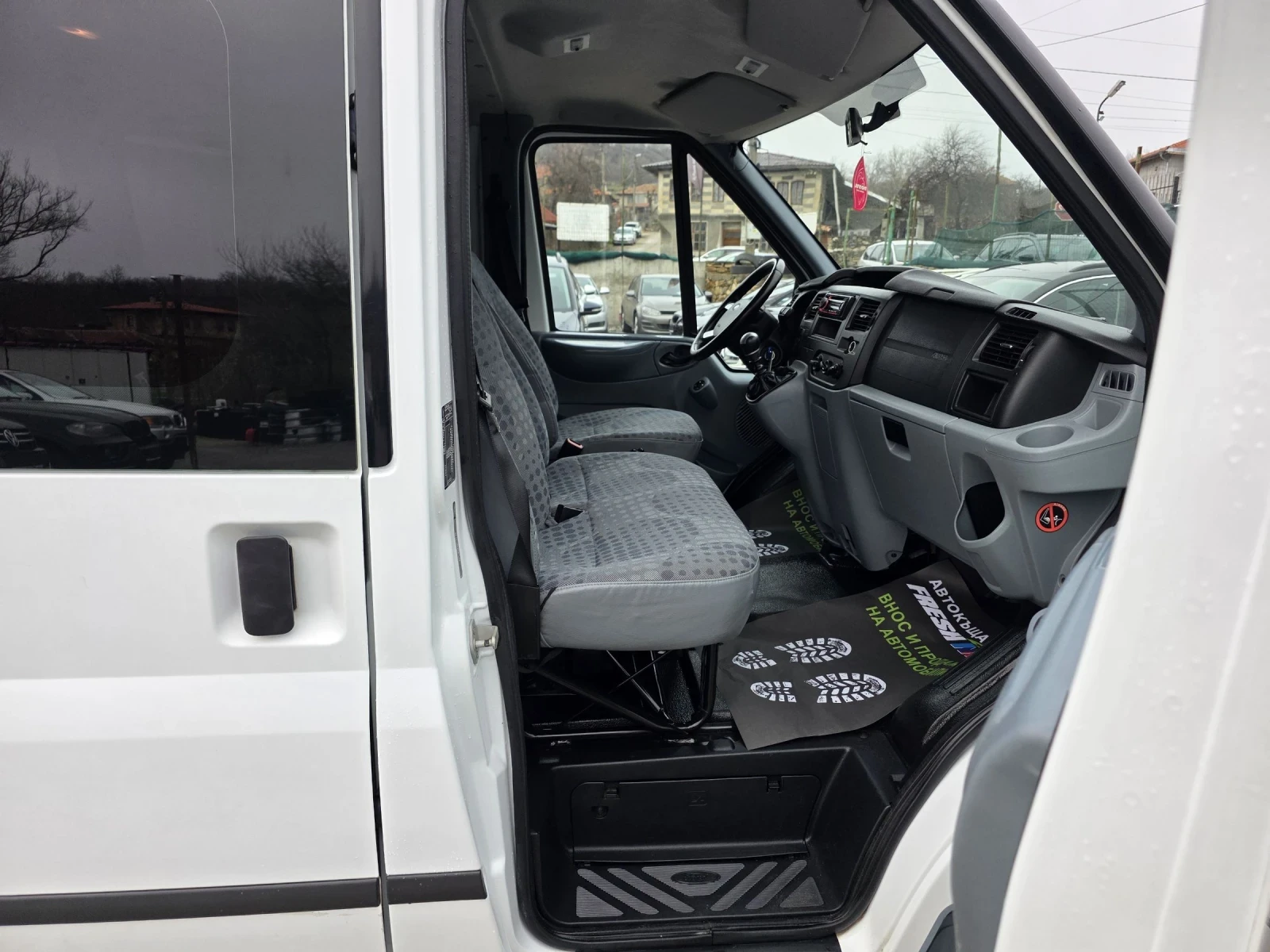 Ford Transit 2.2 TDCI 101 �.�. 9 ������ / ����� / ���� 5 | Mobile.bg � ����������� 13