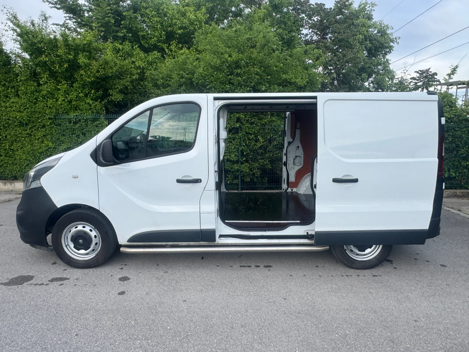 Opel Vivaro 1.6 CDTI* 4 врати* Клима* NAVI , снимка 6 - Бусове и автобуси - 54545271