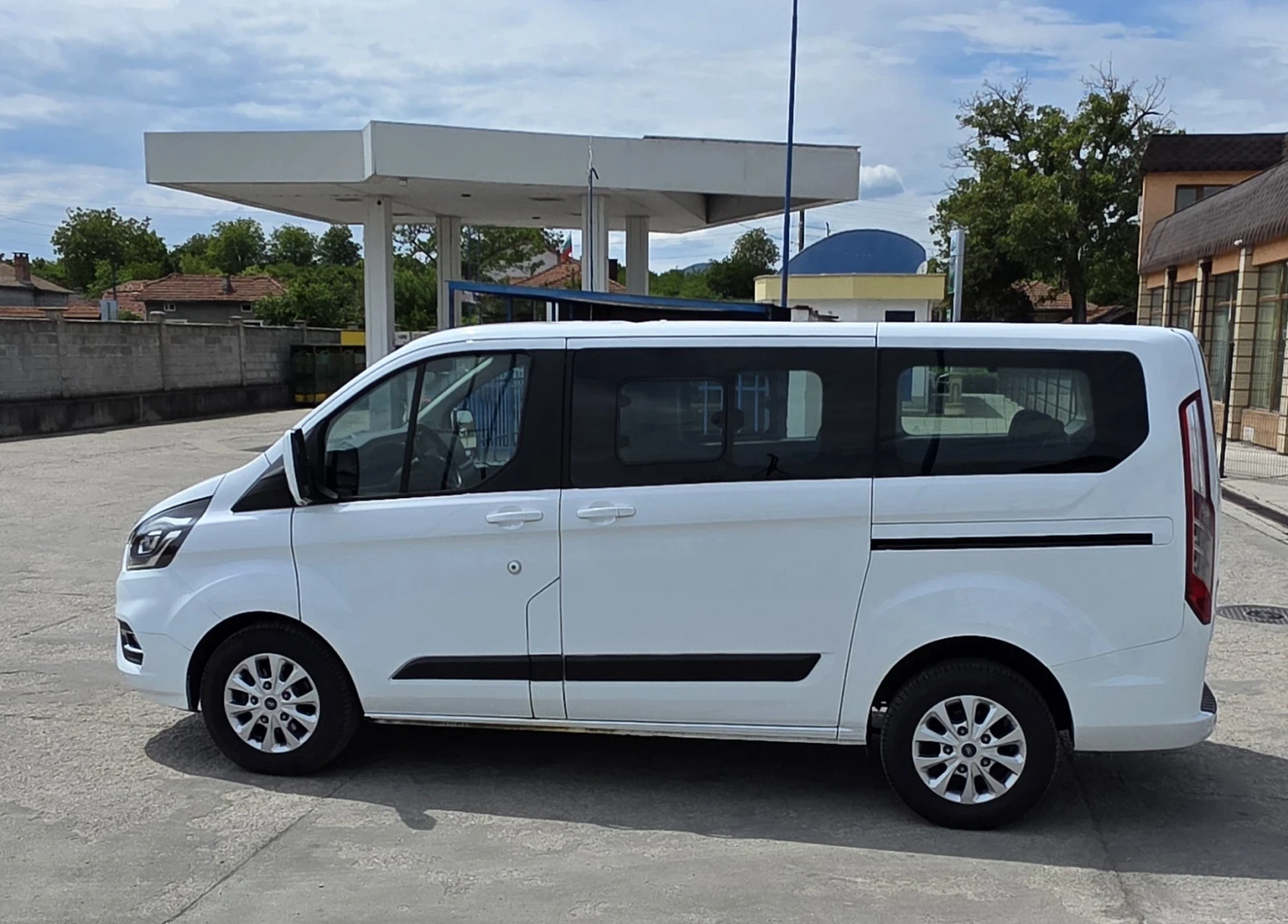 Ford Transit Custom 2.0 TDCI 130к.с  TOURNEO CUSTOM Автомат 8 места., снимка 7 - Бусове и автобуси - 54606276