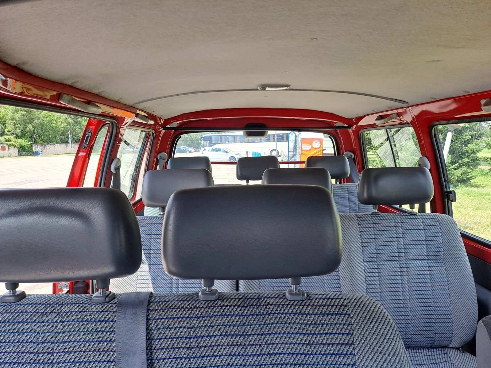 Toyota Hiace 2.4, снимка 14 - Бусове и автобуси - 55160256