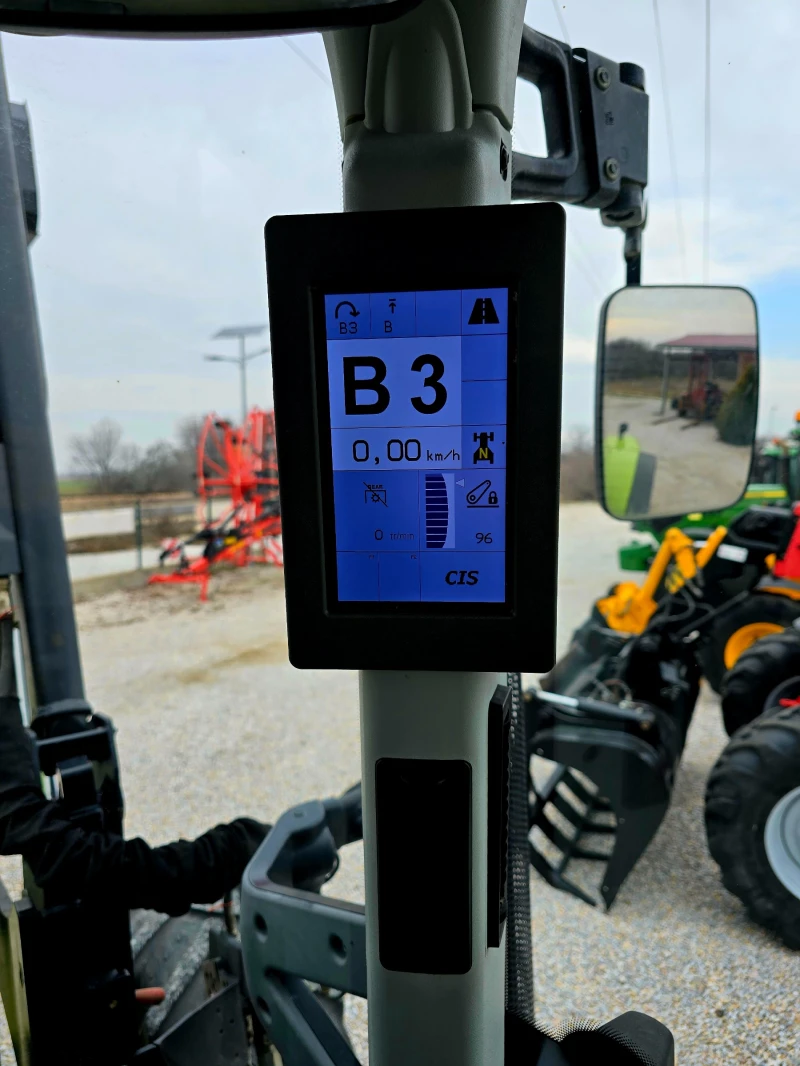 Трактор Claas Arion 620 , снимка 11 - Селскостопанска техника - 48897248