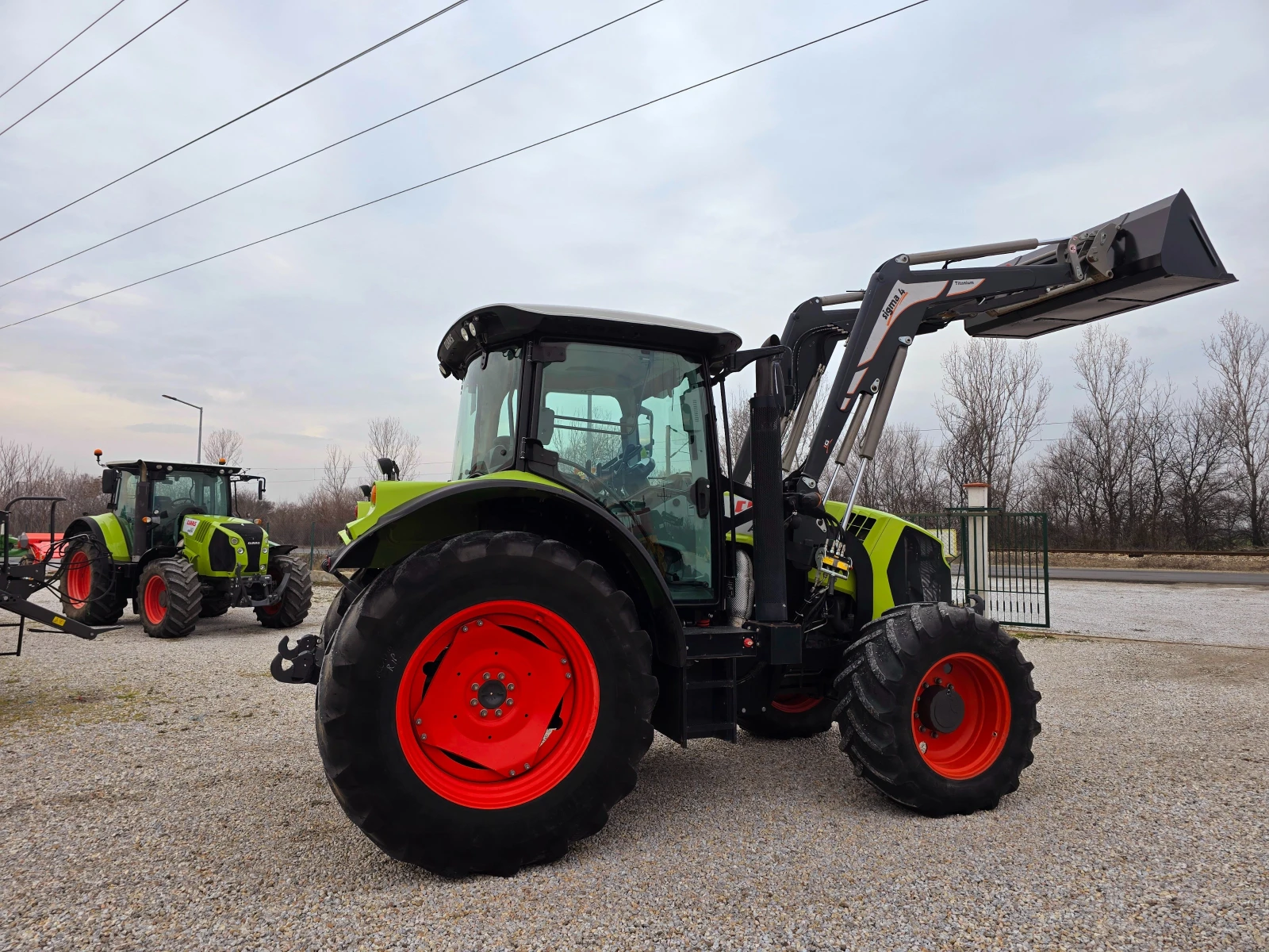 Трактор Claas Arion 620  - изображение 5