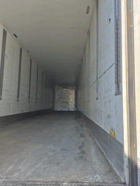 Полуремарке Schmitz Frigo Mega, снимка 3