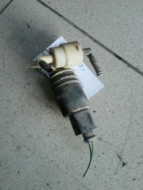 Помпа чистачки Фолксваген Пасат 1.9 pd (7) комби