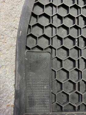 Оригинални предни всесезонни  стелки за Mini Cooper, Cooper S R60, R61 2006-2013, 2 части черни, снимка 8 - Части - 53285584