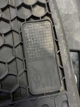 Оригинални предни всесезонни  стелки за Mini Cooper, Cooper S R60, R61 2006-2013, 2 части черни, снимка 6 - Части - 53285584