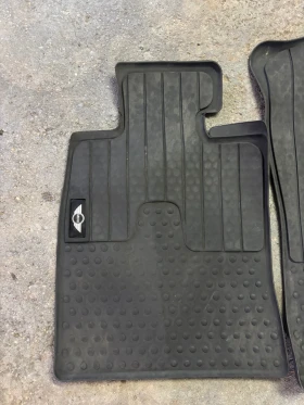 Оригинални предни всесезонни  стелки за Mini Cooper, Cooper S R60, R61 2006-2013, 2 части черни, снимка 2 - Части - 53285584