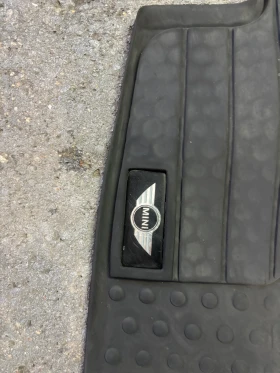 Оригинални предни всесезонни  стелки за Mini Cooper, Cooper S R60, R61 2006-2013, 2 части черни, снимка 3 - Части - 53285584