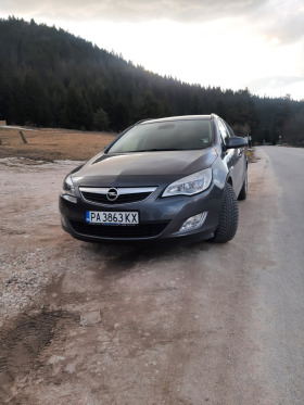 Opel Astra 1.7 CDTI EURO 5A , снимка 1 - Автомобили и джипове - 44446784