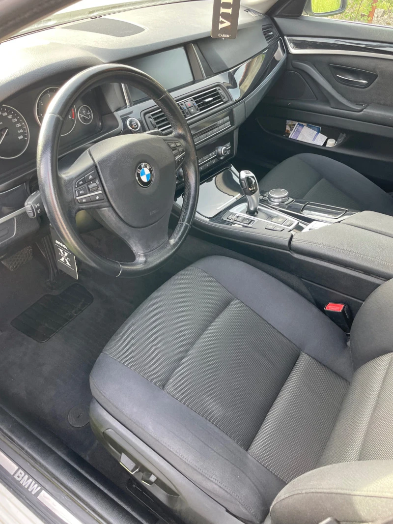 BMW 525 Facelift, снимка 10 - Автомобили и джипове - 47216539