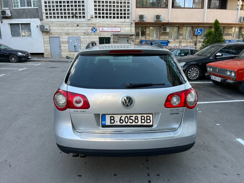 VW Passat, снимка 2 - Автомобили и джипове - 46925600