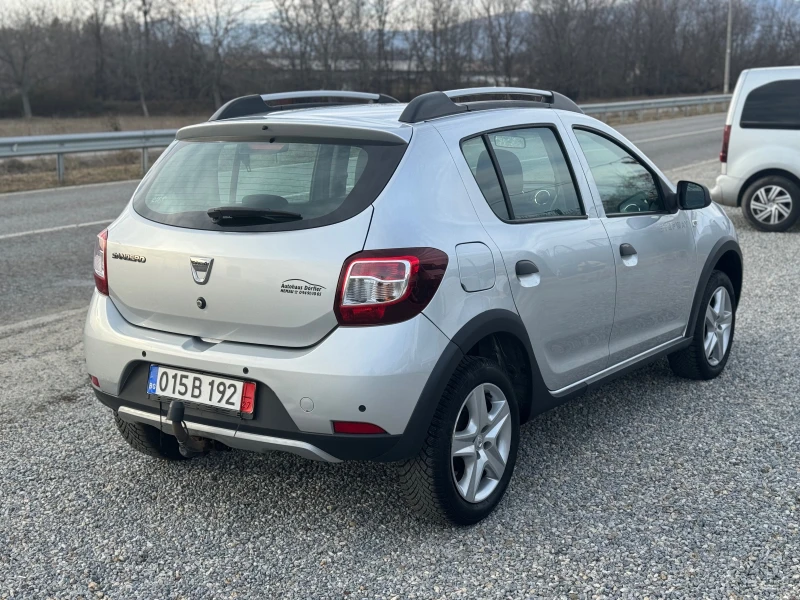 Dacia Sandero 1.0T* STEPWAY* Нави* Германия* Клима* Топ, снимка 4 - Автомобили и джипове - 48417250