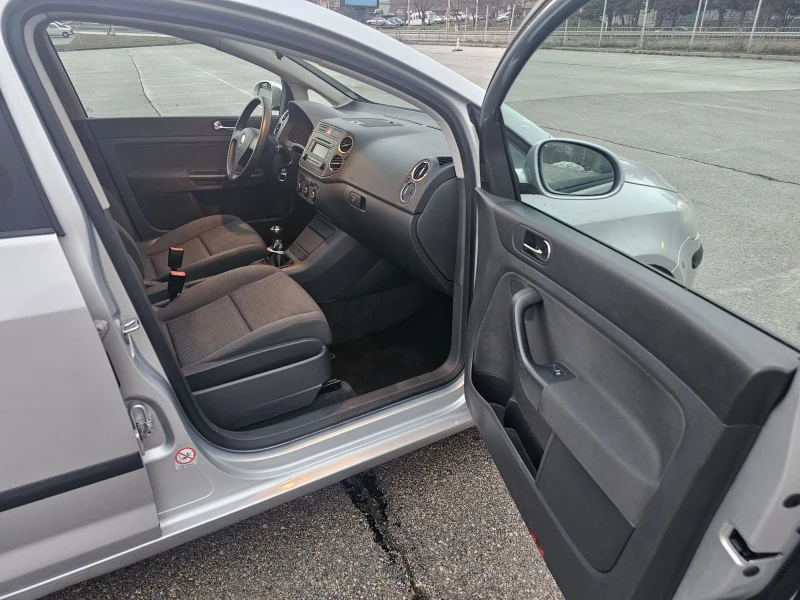 VW Golf Plus 1.9 TDI , снимка 11 - Автомобили и джипове - 49338538