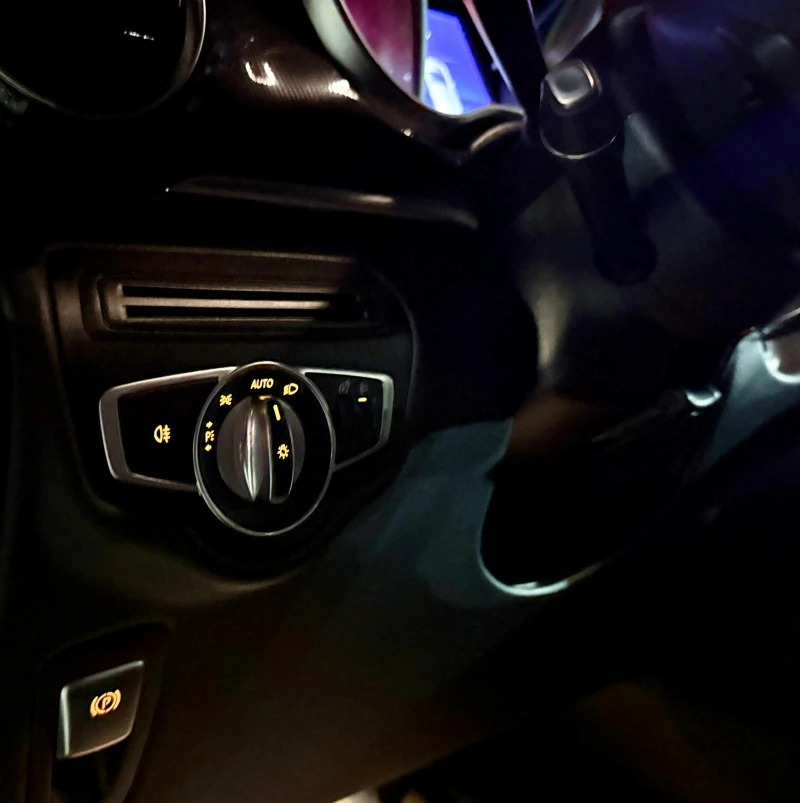 Mercedes-Benz V 300 Лизинг* Подгрев* CarPlay, снимка 8 - Автомобили и джипове - 52929916