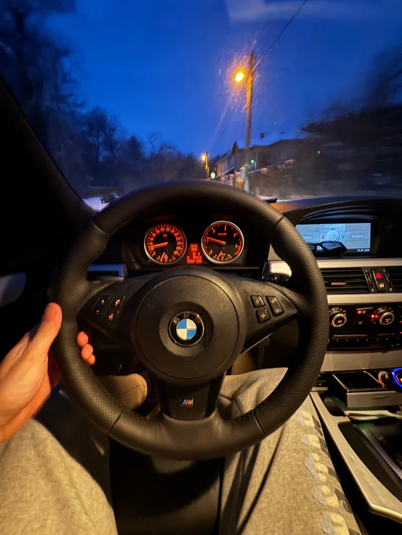 BMW 530 3.0D FACE HEAD UP , снимка 4 - Автомобили и джипове - 53216338