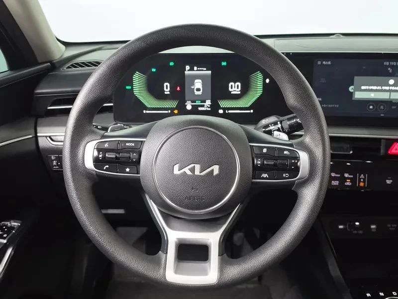 Kia K5, снимка 13 - Автомобили и джипове - 56688106