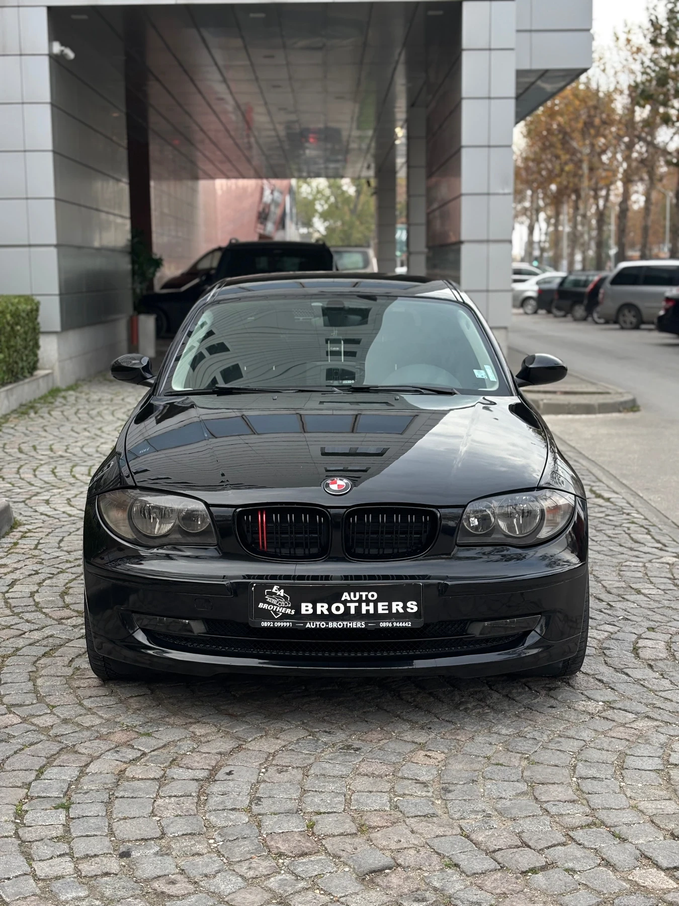 BMW 120 SHADOW LINE / AVTOMAT / CAR PLAY / KAMERA / NAVI, снимка 1