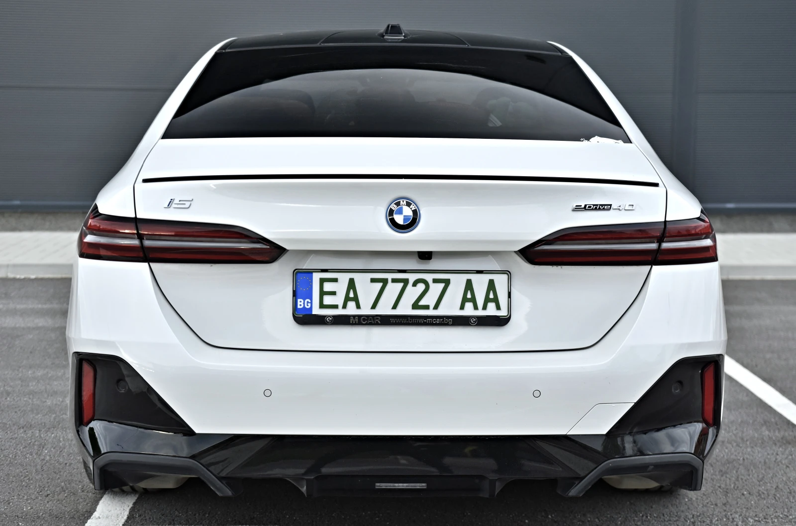 BMW i5 eDrive40 -БЕЗ ПЪРВОНАЧАЛНА ВНОСКА - изображение 5