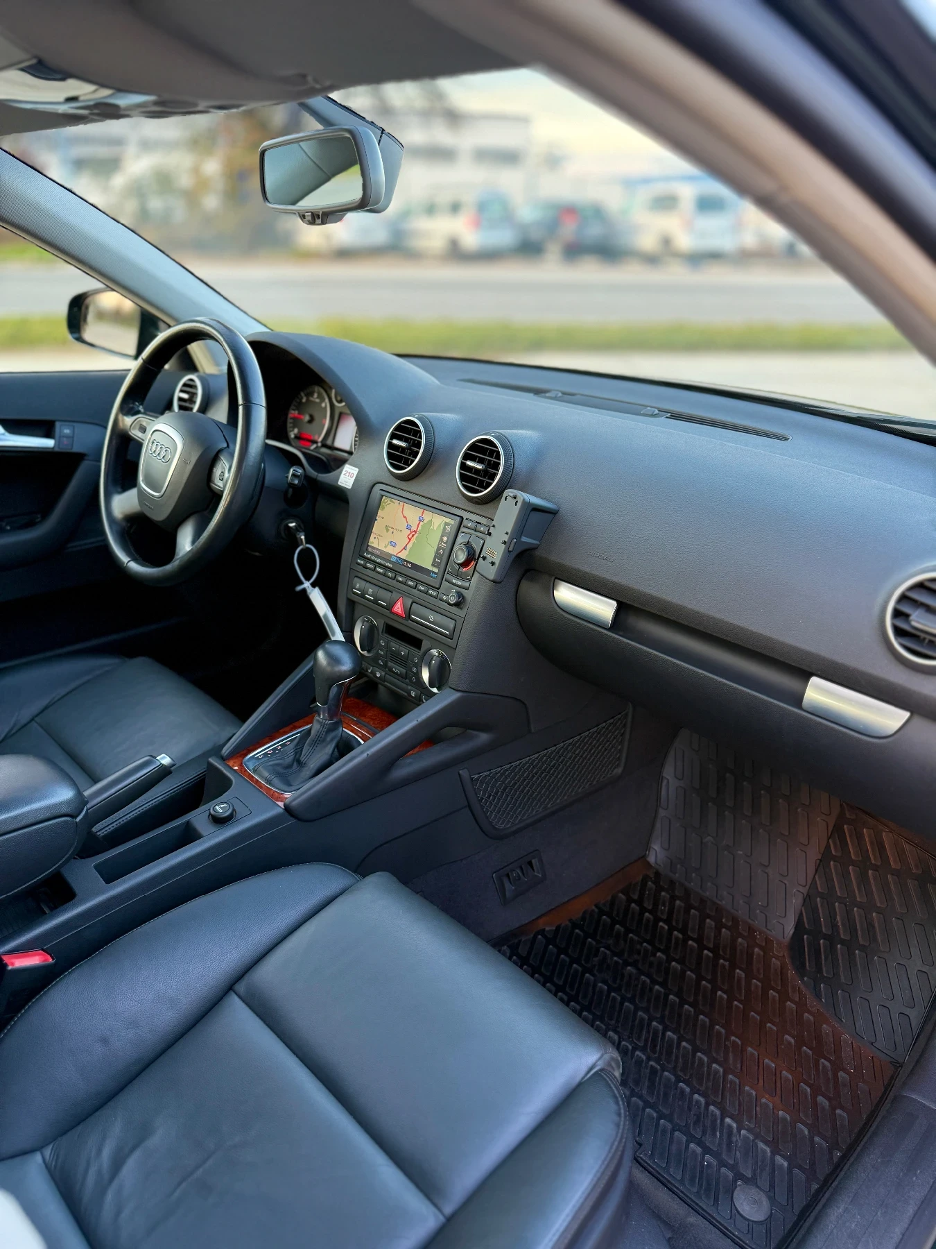 Audi A3 Sportback 2.0 TDI Pano Bi-Xenon  - изображение 9