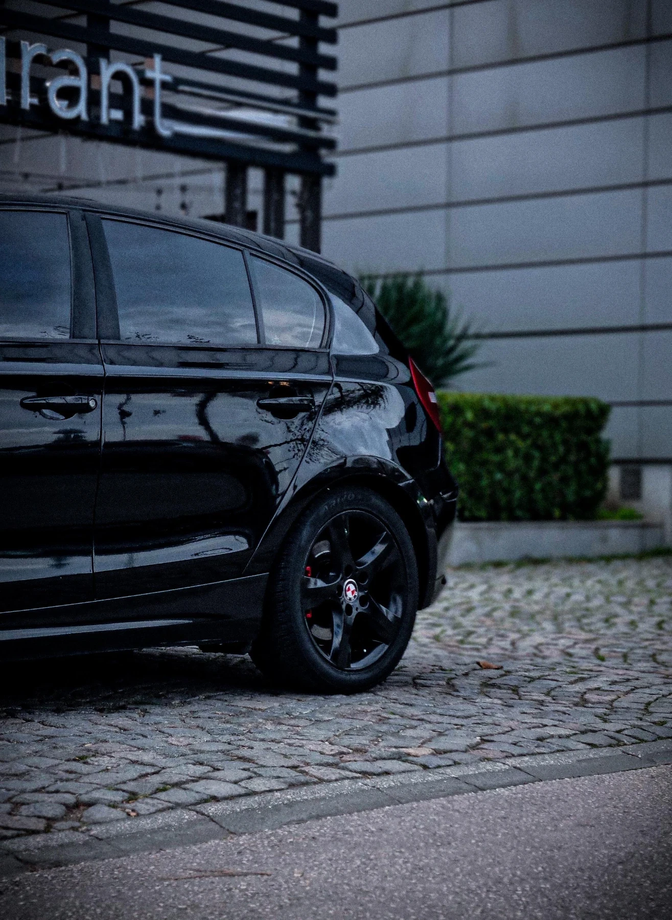 BMW 120 SHADOW LINE / AVTOMAT / CAR PLAY / KAMERA / NAVI | Mobile.bg   8