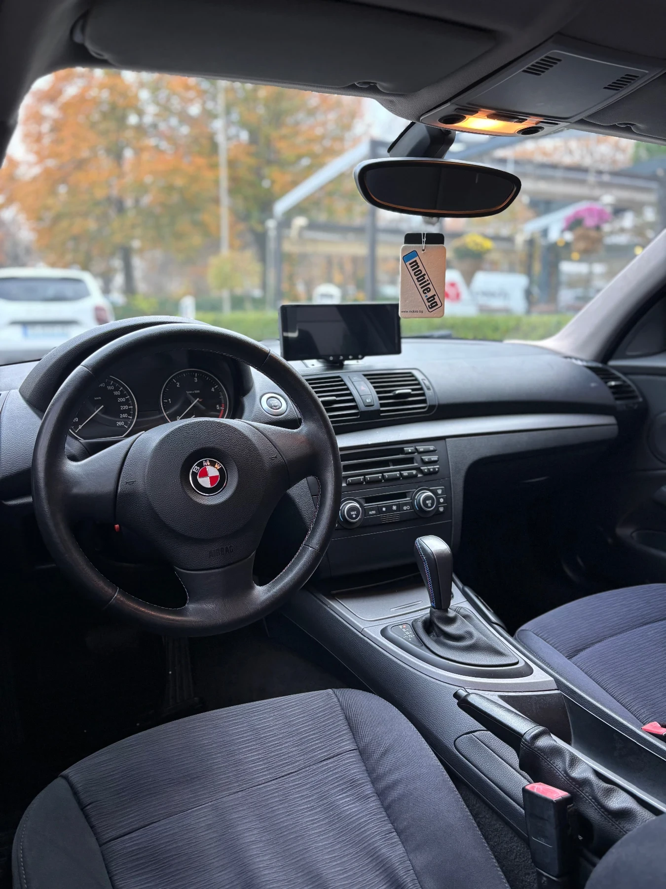 BMW 120 SHADOW LINE / AVTOMAT / CAR PLAY / KAMERA / NAVI - изображение 7