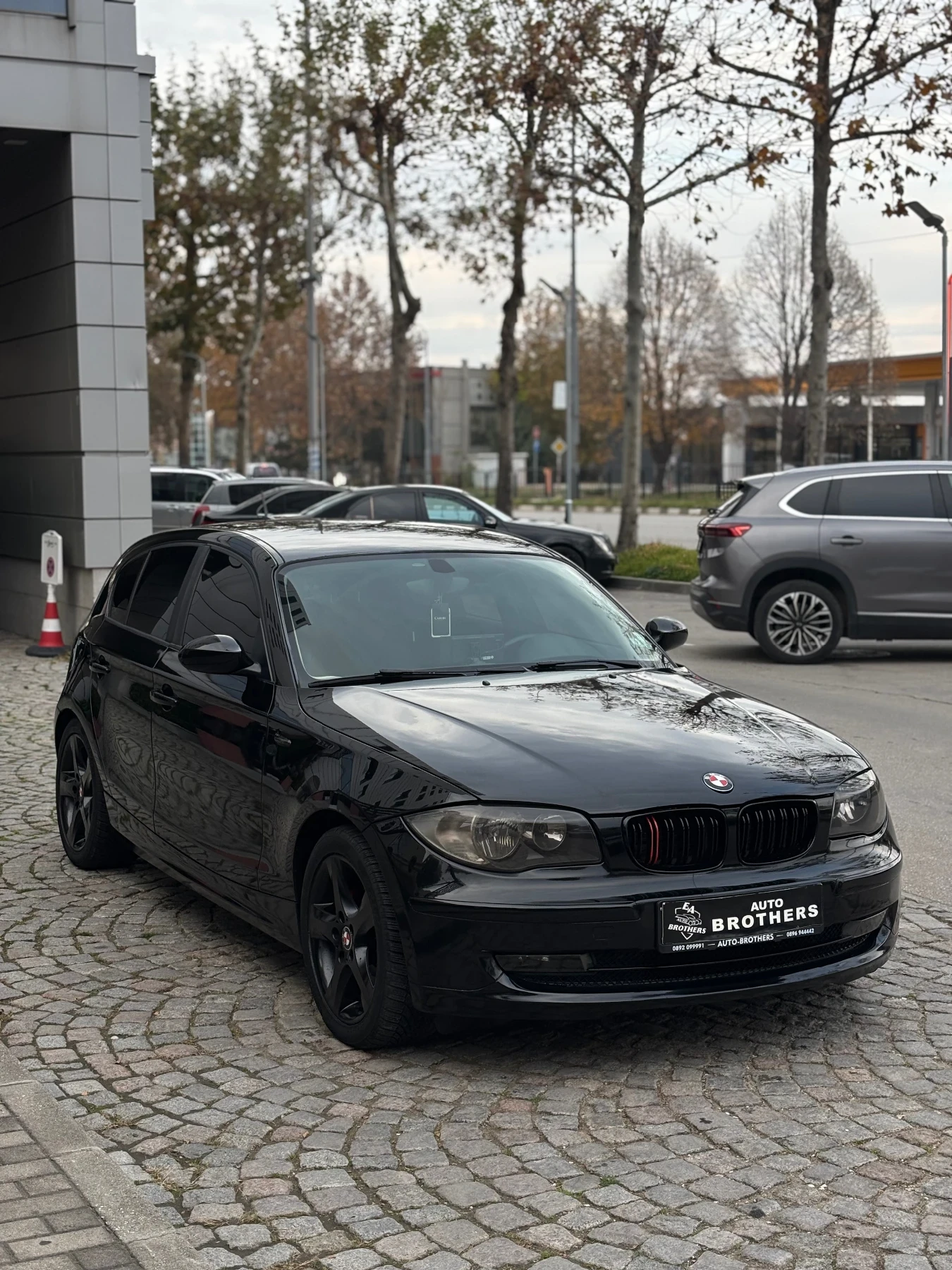 BMW 120 SHADOW LINE / AVTOMAT / CAR PLAY / KAMERA / NAVI | Mobile.bg   4
