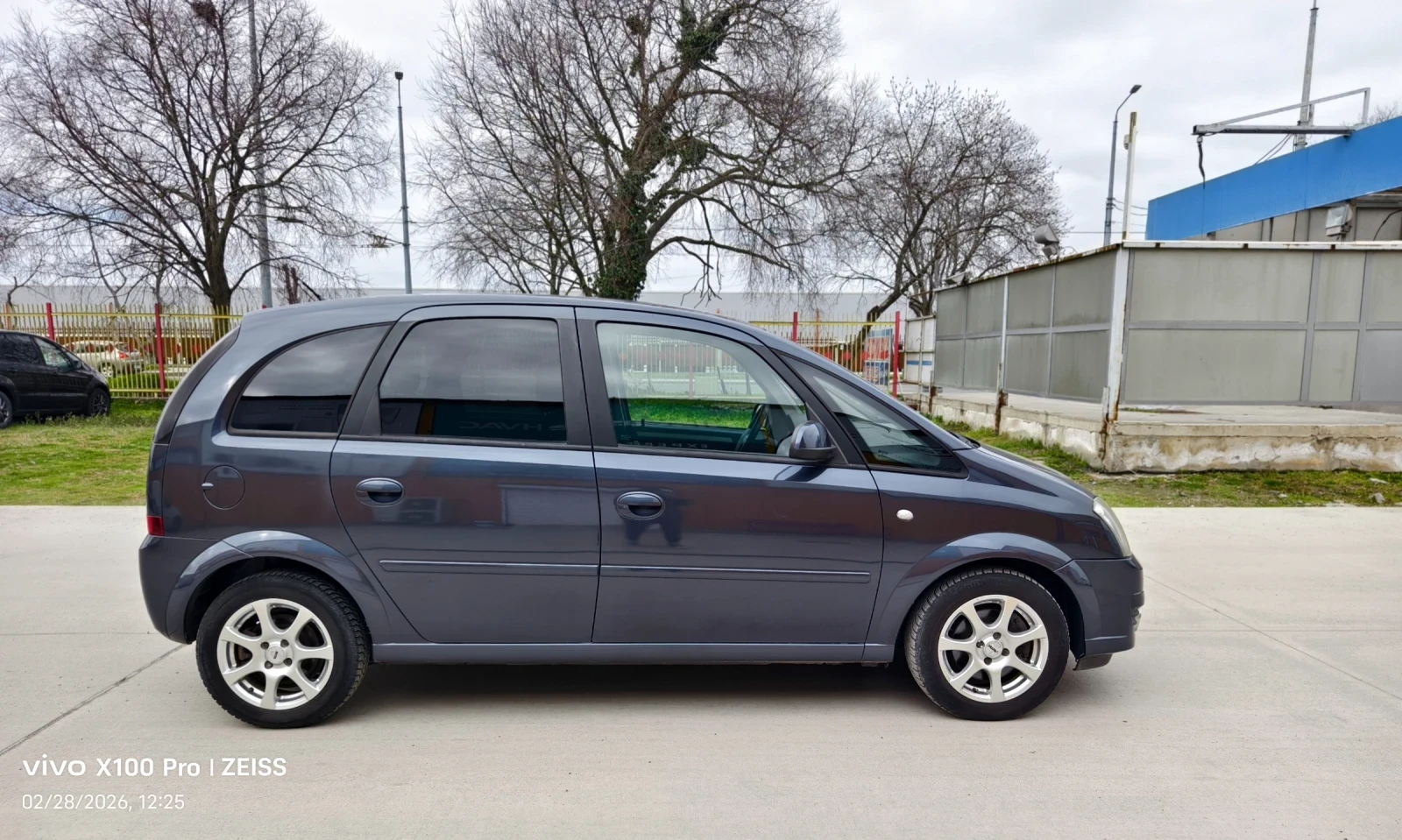 Opel Meriva 1.6i 16 V Swiss Aut. - изображение 7