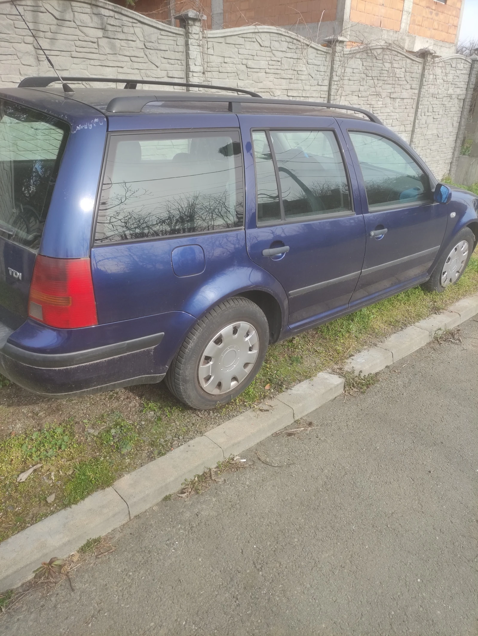 VW Golf, снимка 4 - Автомобили и джипове - 53856236