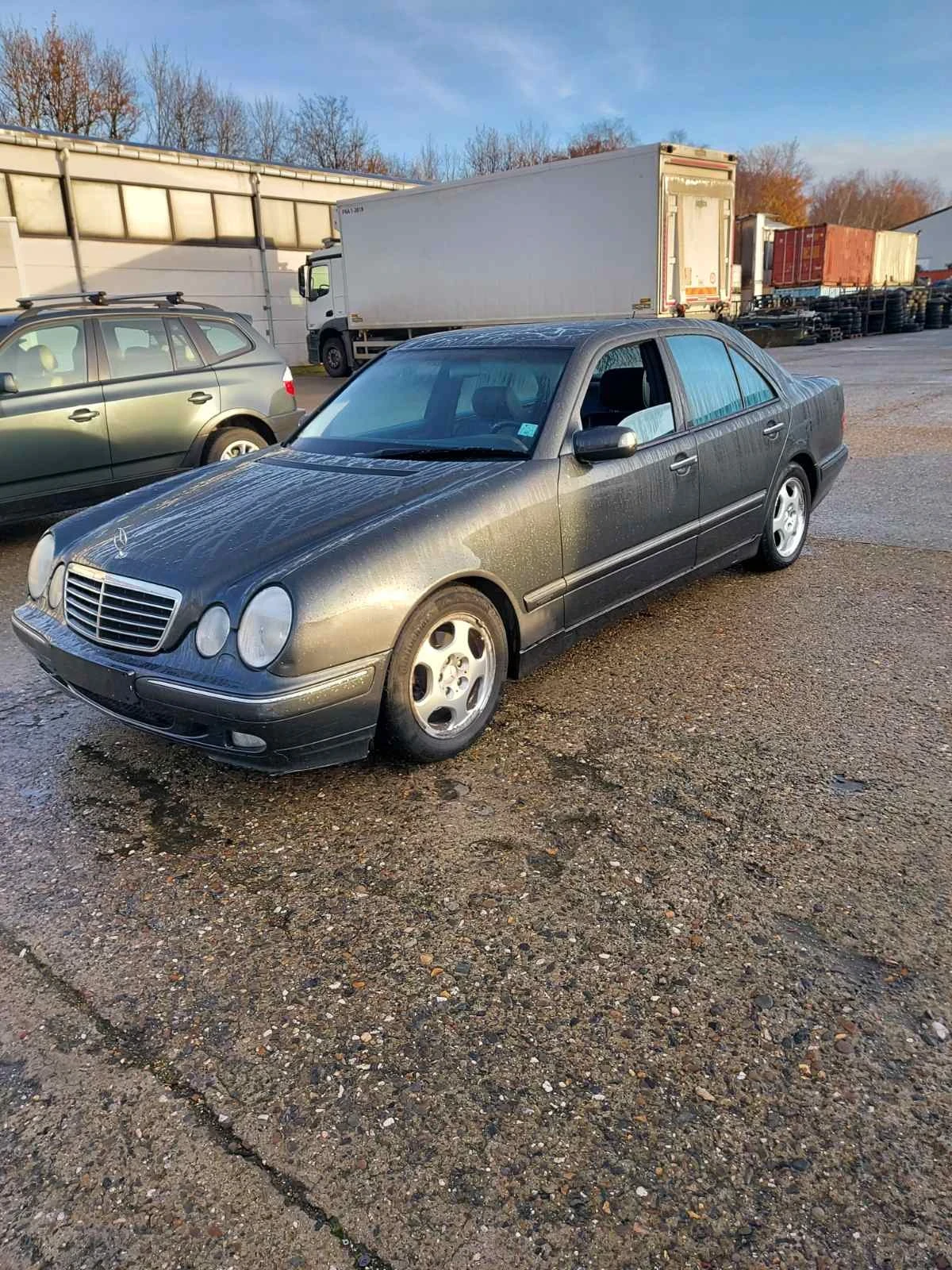 Mercedes-Benz E 220