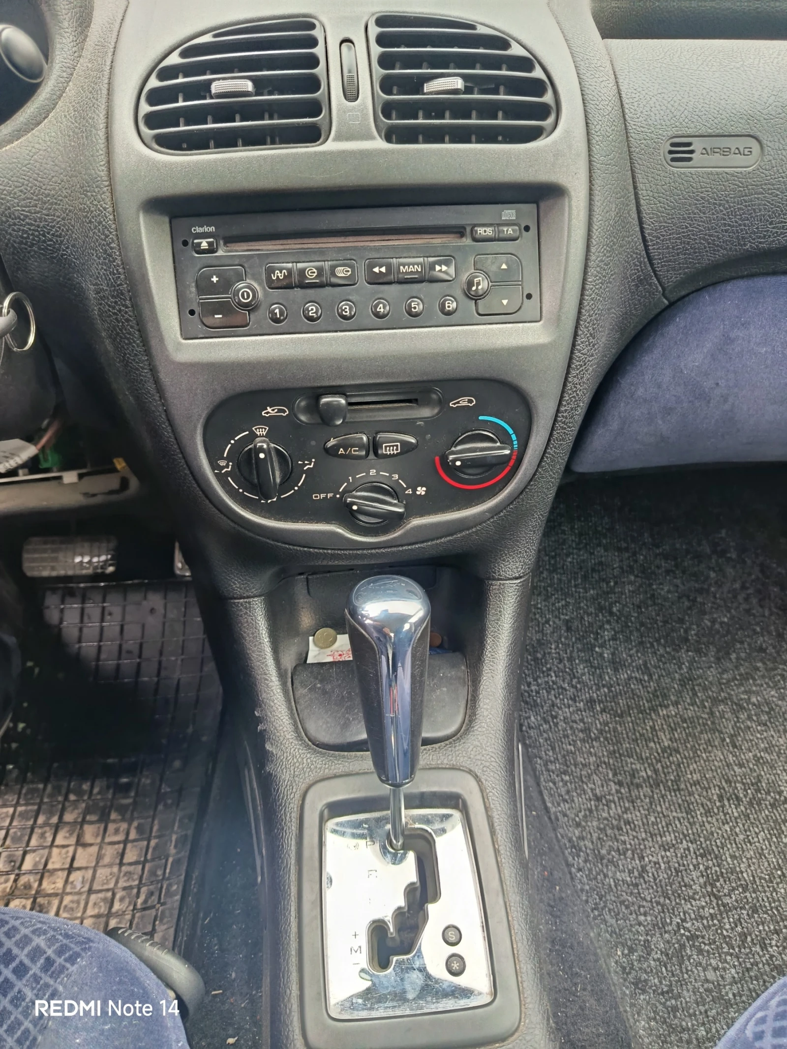 Peugeot 206 1.4i AUTOMAT, снимка 3 - Автомобили и джипове - 54215961