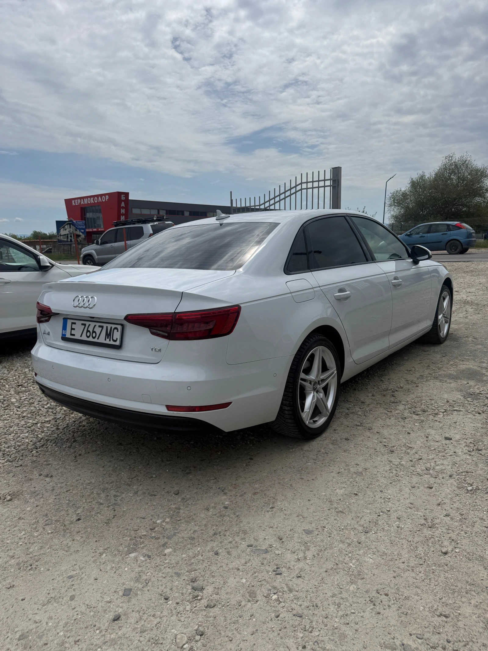 Audi A4 2.0TDI* Matrix* 360camera* Digital* Обдухване* ЛИЗ, снимка 4 - Автомобили и джипове - 54450992