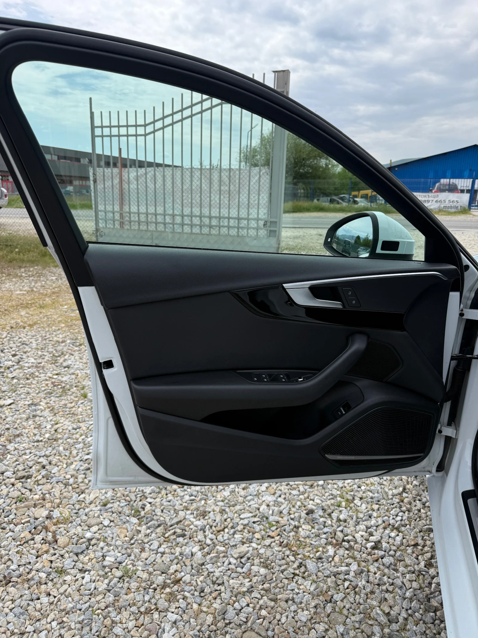 Audi A4 2.0TDI* Matrix* 360camera* Digital* Обдухване* ЛИЗ, снимка 15 - Автомобили и джипове - 54450992