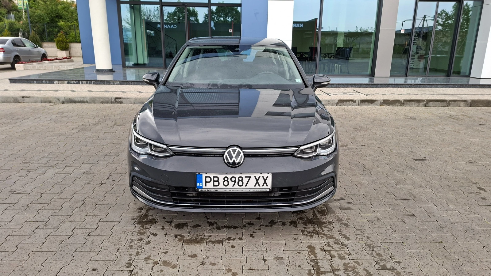 VW Golf style e-hybrid