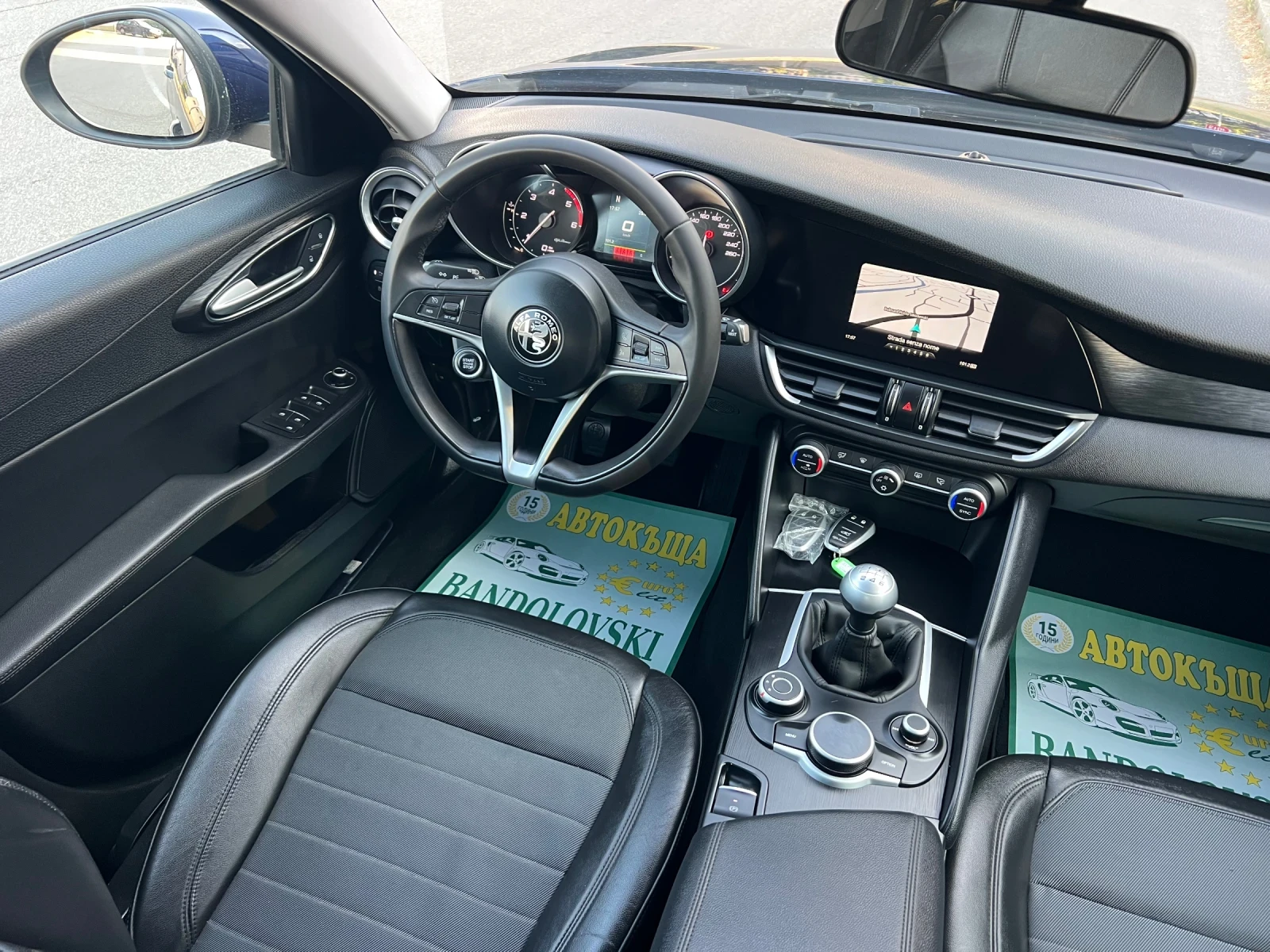 Alfa Romeo Giulia 2.2/NAVI/FULL/TOP, снимка 9 - Автомобили и джипове - 55653553