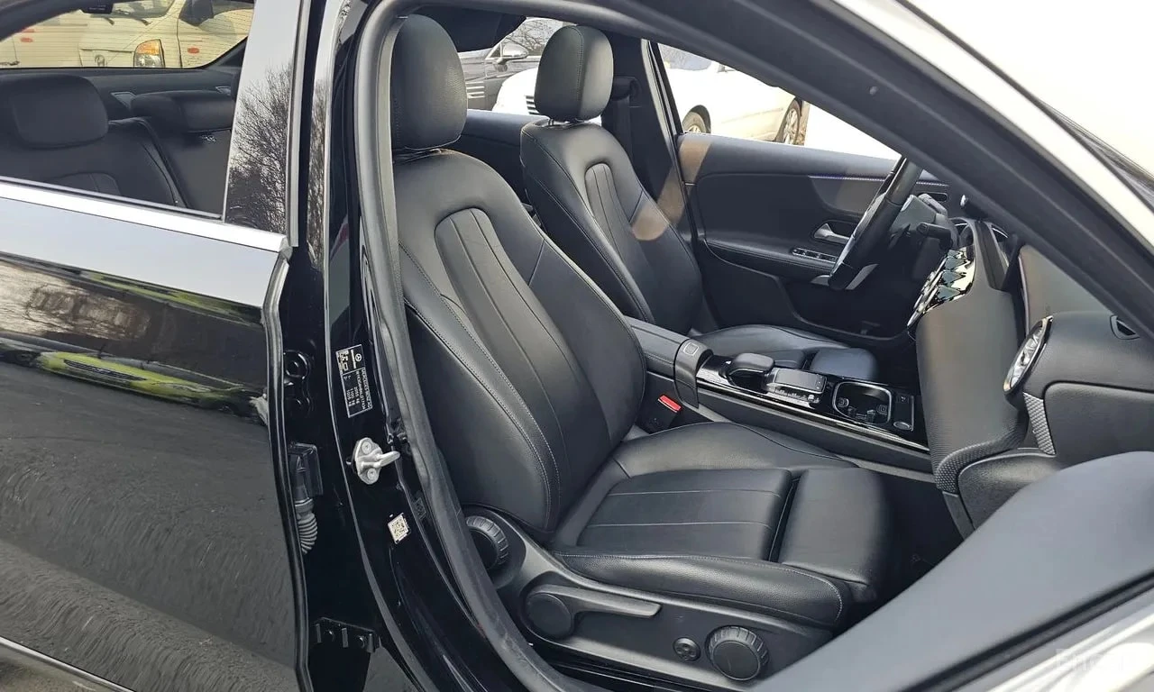 Mercedes-Benz A 250 A250 4MATIC Sedan, снимка 12 - Автомобили и джипове - 55982573