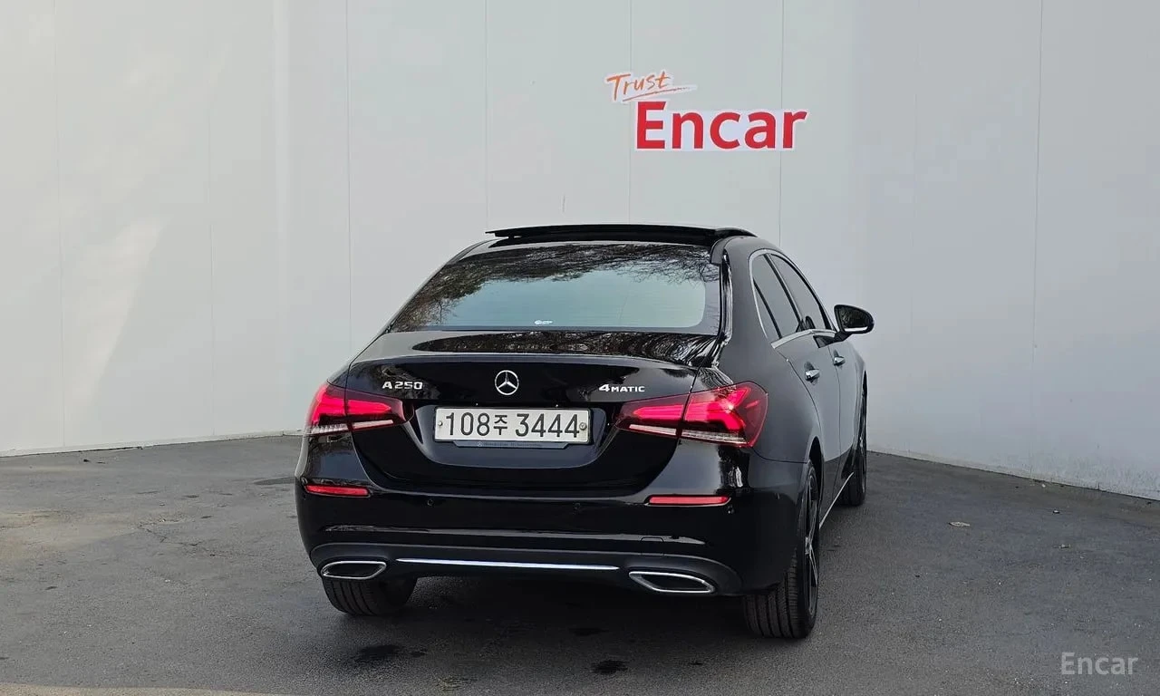 Mercedes-Benz A 250 A250 4MATIC Sedan, снимка 4 - Автомобили и джипове - 55982573
